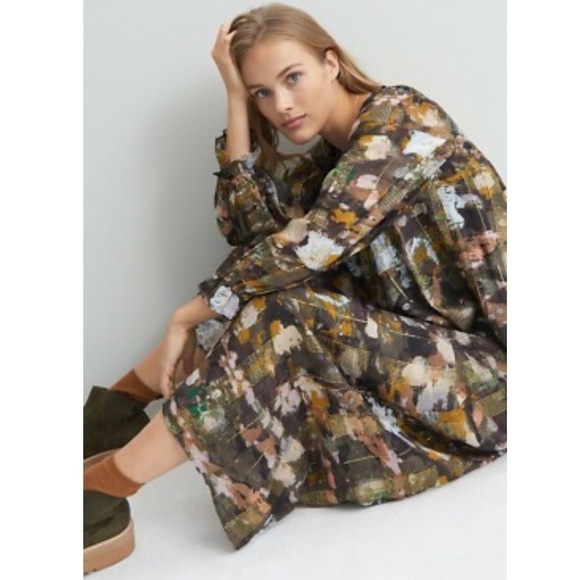 Anthropologie Dresses & Skirts - Anthropologie Blair Shimmer Maxi Dress Long Sleeve Gold Klimt Size XS